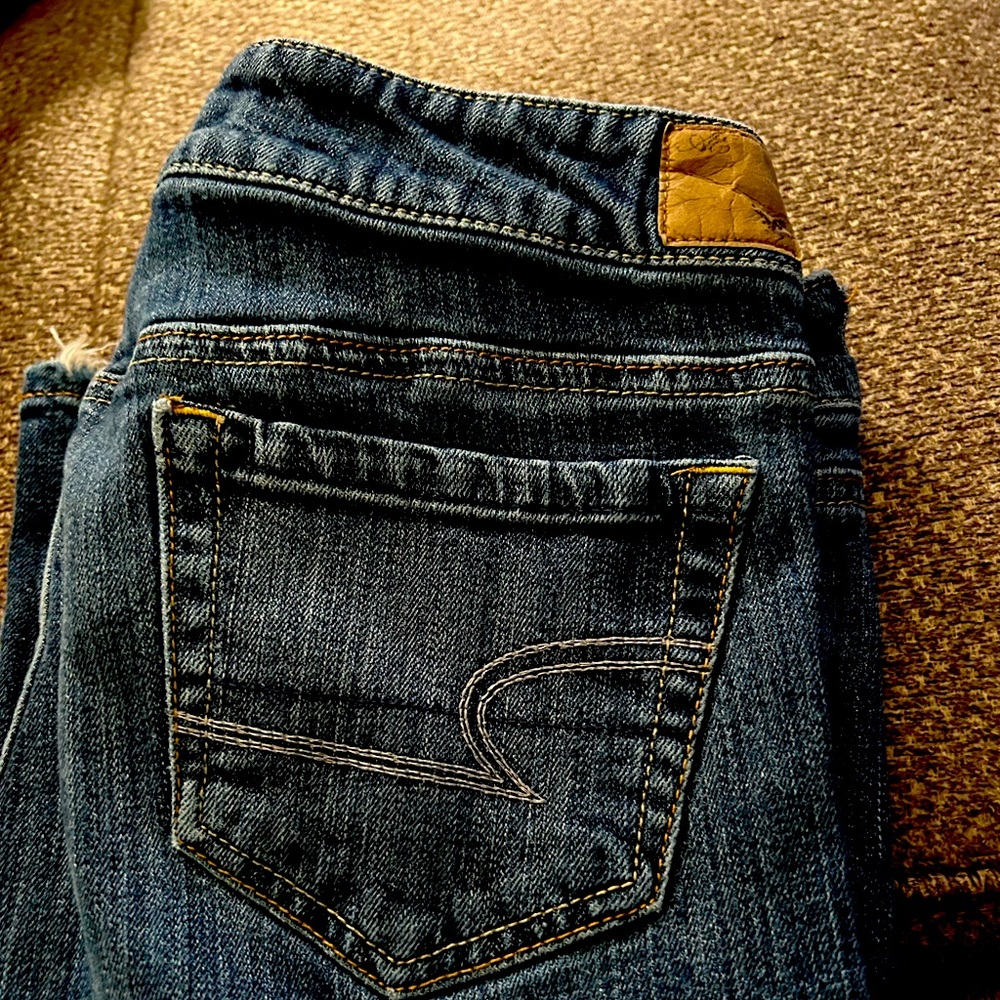 American Eagle women’s jeans